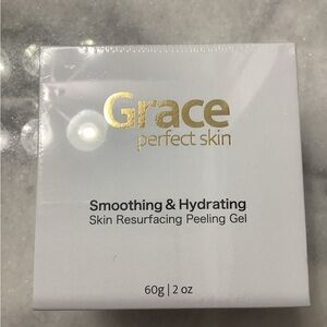 Grace Smoothing & Hydrating Skin Resurfacing Peeling Gel
NEW SEALED IN BOX!
